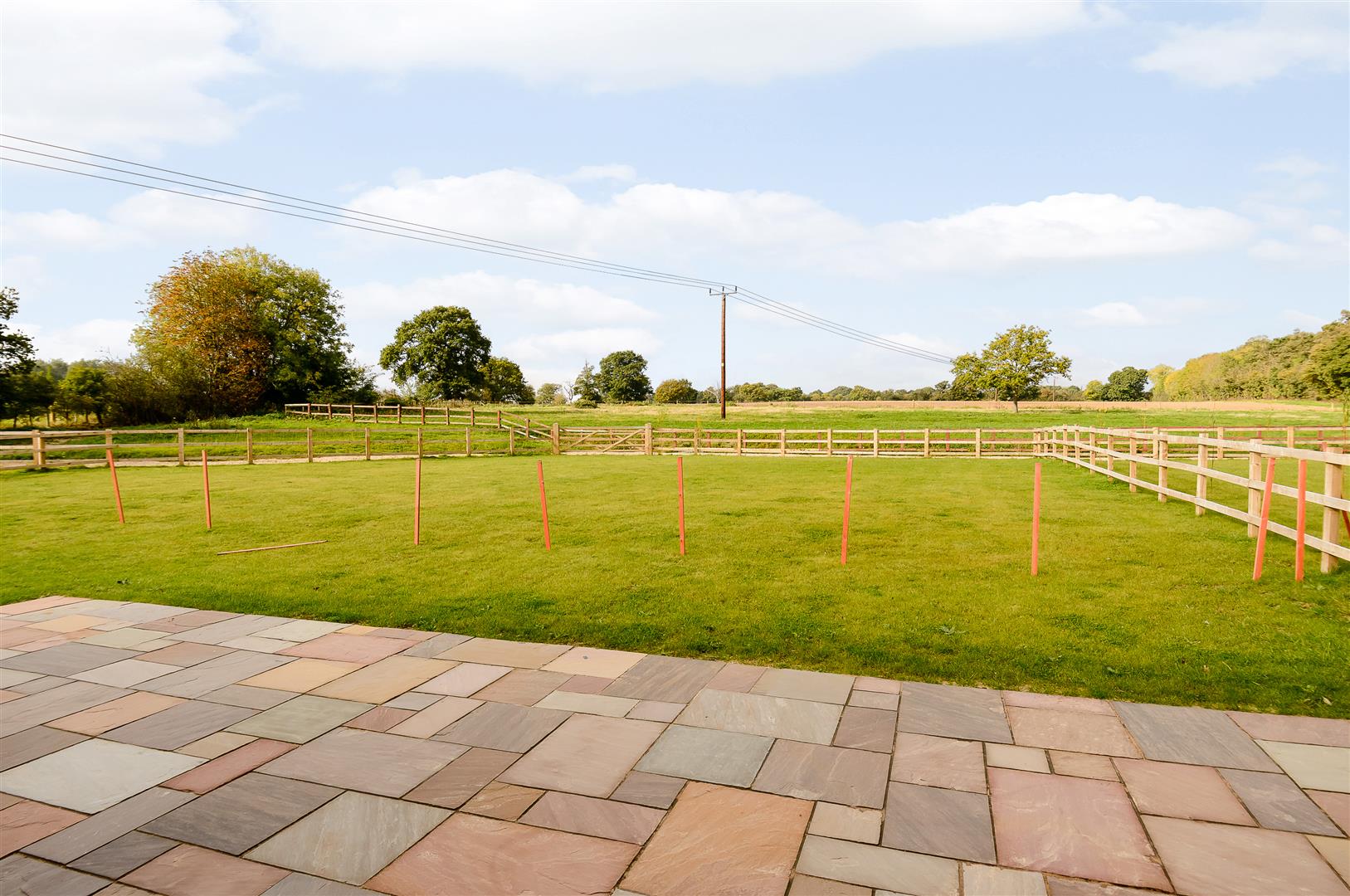 5 Bedrooms, House - Semi-Detached